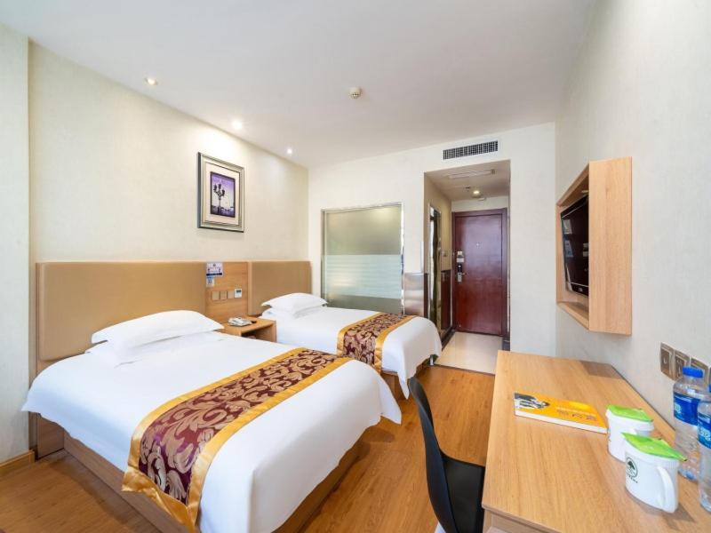 Greentree Inn Yiwu International Trade City Hotel Экстерьер фото