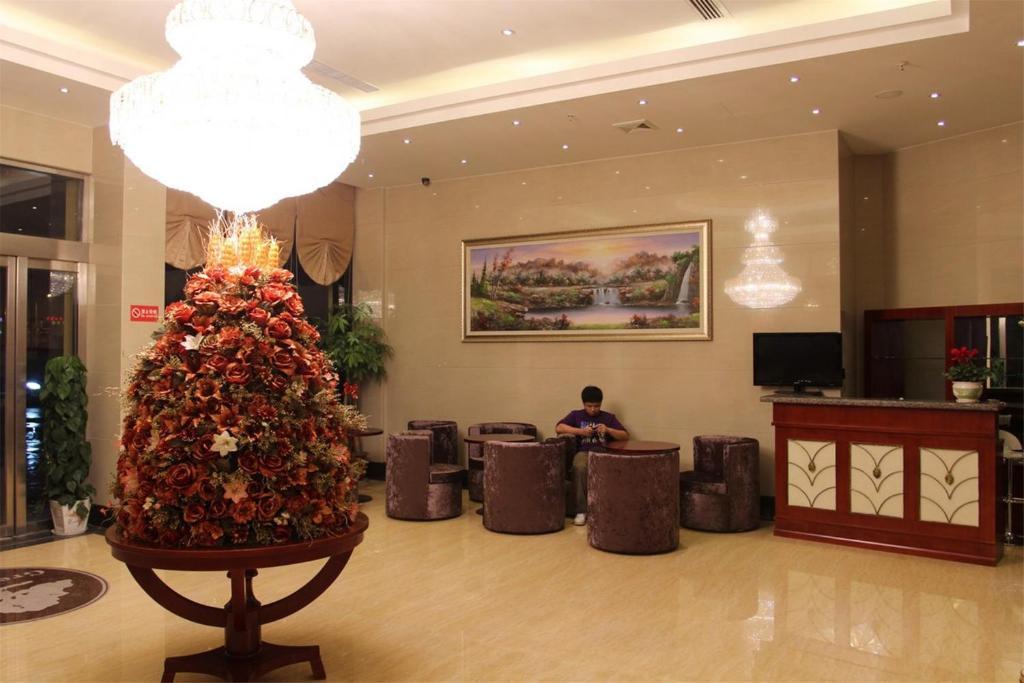 Greentree Inn Yiwu International Trade City Hotel Экстерьер фото