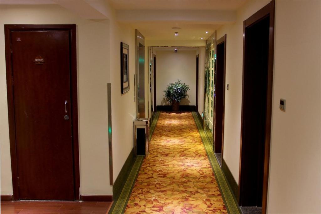 Greentree Inn Yiwu International Trade City Hotel Экстерьер фото