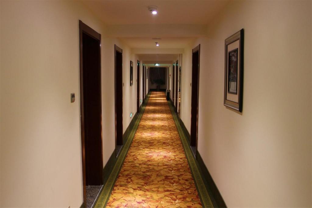 Greentree Inn Yiwu International Trade City Hotel Экстерьер фото